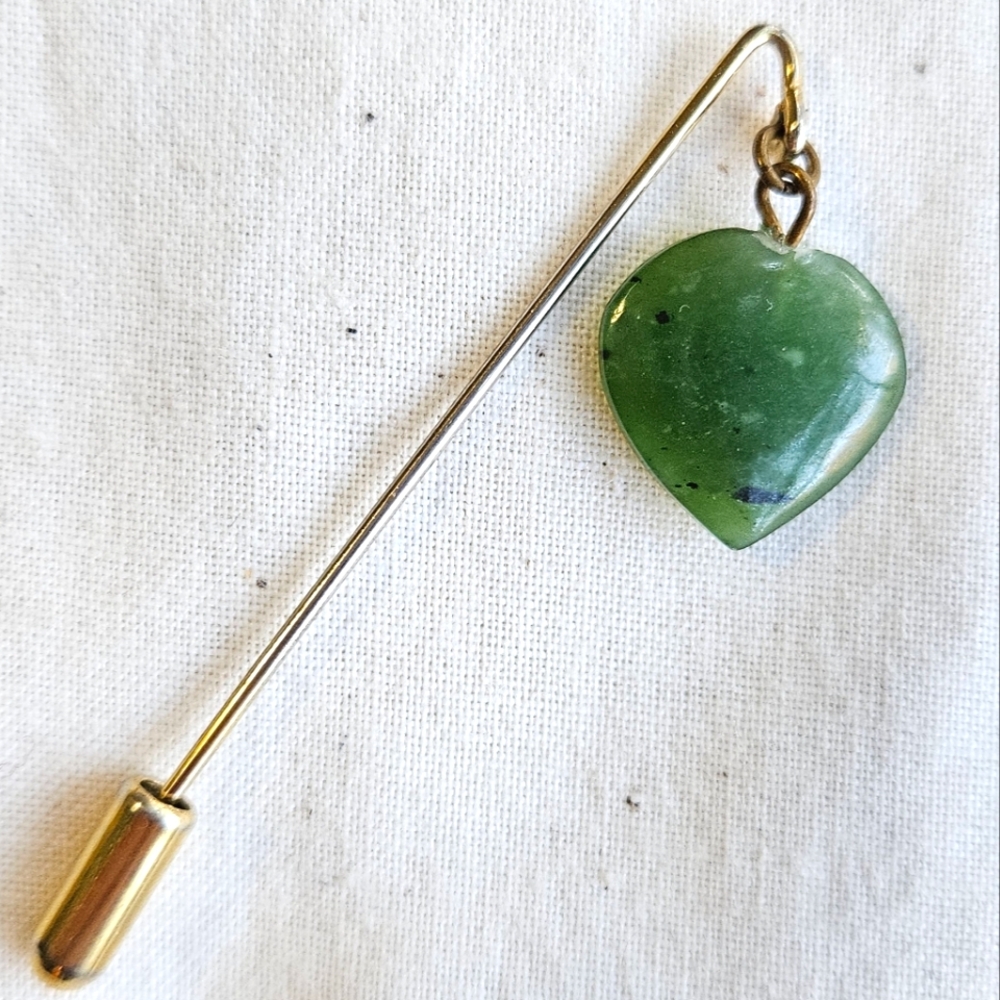 Vtg Spinach Nephrite Jade Heart Stick Pin
